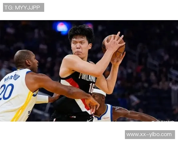 杨瀚森在抢篮板中遭遇埃迪强力冲撞亟需增强力量与护框能力提升篮板表现