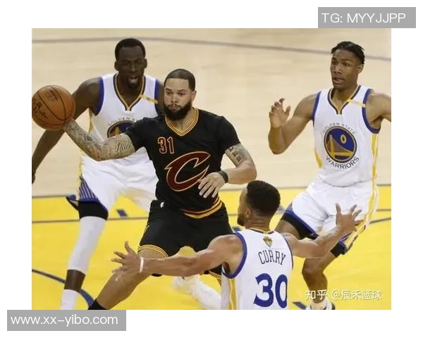 德隆感慨保罗仍在赛场拼搏自言下楼梯都可能受伤